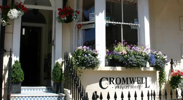 Cromwell House, Забронировать Отель Бизнес-отели Исторического графства Суссекса, 4* 5*