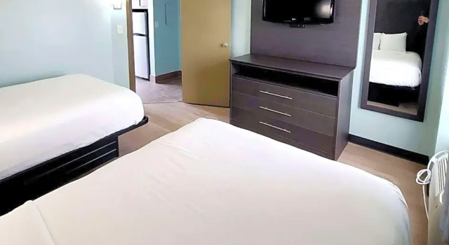 Четырёхместный номер Standard с видом на бассейн Home2 Suites by Hilton Outer Banks Kill Devil Hills
