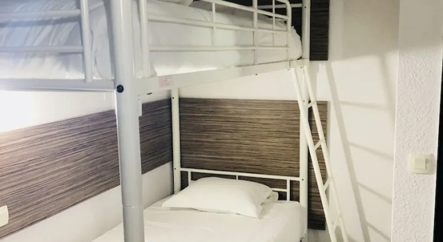 Трёхместный номер Standard Fasthotel Lens Noyelles Godault