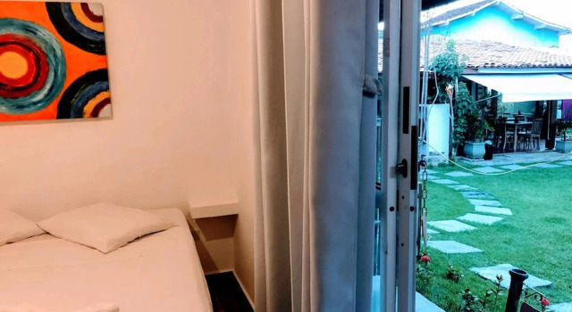 Pousada Papaya Container, Забронировать Отель Отели в центре Убатуба с завтраком, отели в центре Убатуба с завтраком
