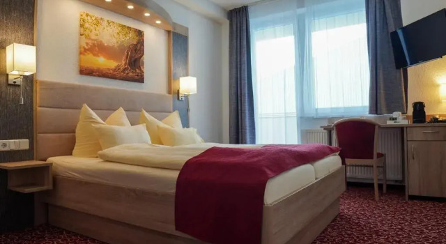 Двухместный номер Standard с балконом AaRa Hotel