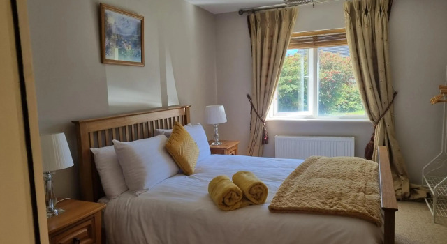 2 Bedroomed Ground Floor Apartment, Book Apartment Hotels in Kerry with Parking, Parking