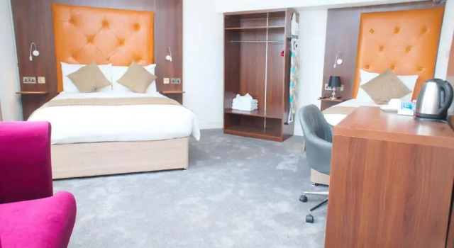 Трёхместный номер Standard Trivelles Rochester Hotel