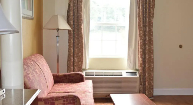 Люкс Atkinson Inn & Suites