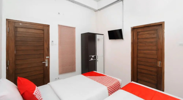 Falisha Homestay Syariah by OYO Rooms