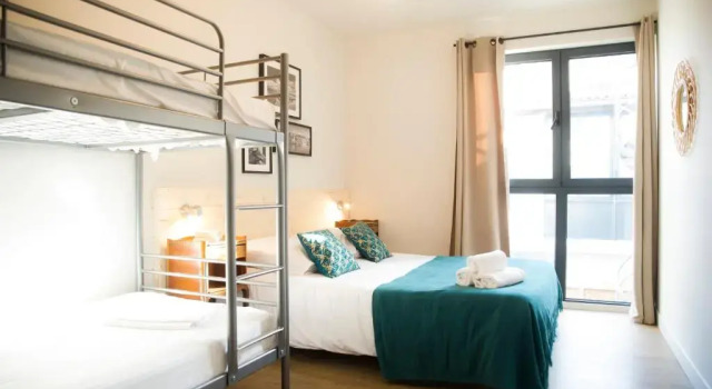 Четырёхместный номер Economy Georges Hostel & Café