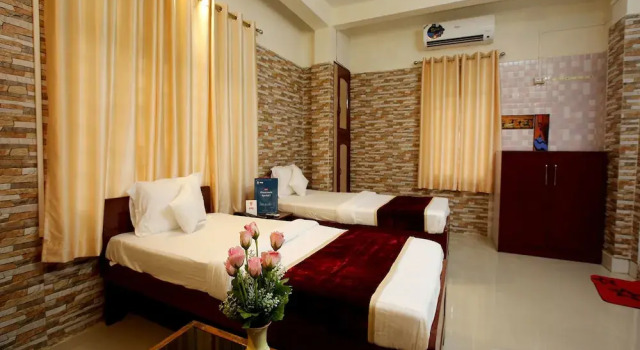 OYO 9637 Hotel Upasana Palace 2, Boek Hotel Hotels in Guwahati met parkeren, Parkeren