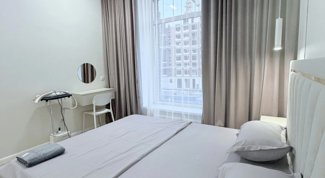 Uyutnaya Kvartira Vozle Khan Shatyra Apartments, Prenota Appartamento Astana Kazakistan