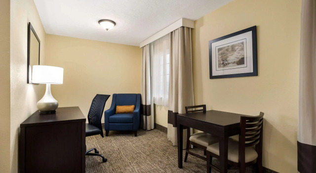 Двухместный люкс Comfort Inn Yankton SD