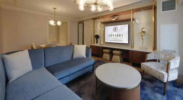 Caesars Atlantic City, A Caesars Destination, Забронировать Курортный отель Атлантик-Сити Джерси-Шор, рядом с Театр IMAX в Тропикане