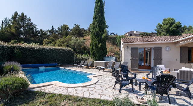 Вилла Relaxing Villa Near Lake & Beaches