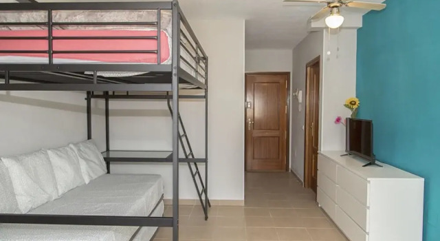 Studio in Malaga, With Wonderful City View - 40 m From the Beach, Κράτηση Ξενοδοχείο Rincon de la Victoria Axarquía