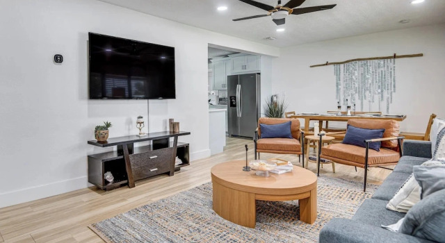 Pool & Spa, 2 Blocks to Beach! Cocoa Beach Retreat, Book Feriehus Villaer i Florida, Villa