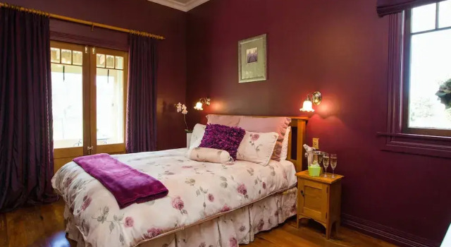 Коттедж Tairoa Lodge