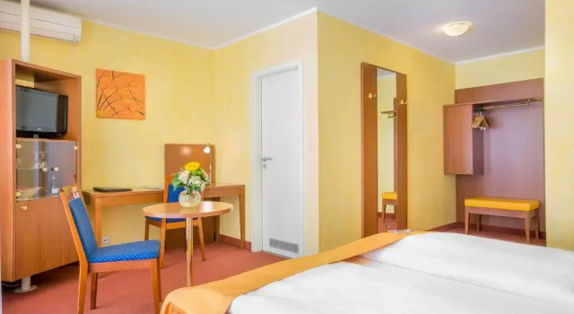 Трёхместный номер Standard Garner Hotel Stuttgart City Centre by IHG