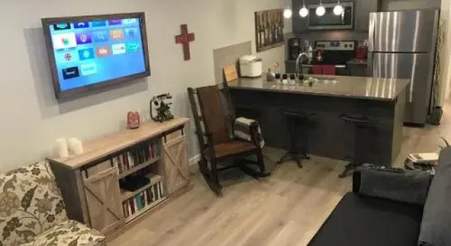 Home Sweet Condo, Rezerwuj Hotel Hotele w Calgary Region z parkingiem, Parking