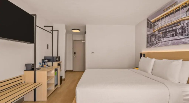 Люкс Deluxe B&B HOTEL Orlando International Drive near Universal - Newly Renovated