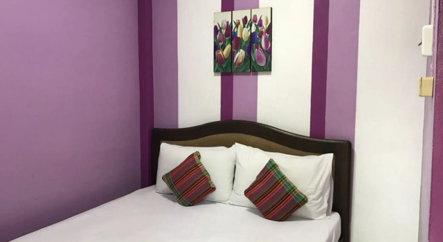 OYO 75304 Riverside Guesthouse, Забронировать Гостевой дом Отели Южного Таиланда с парковкой, Парковка