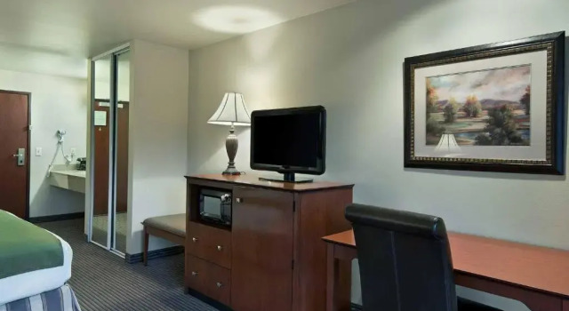 Люкс Oxford Suites Yakima