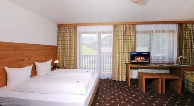 Полулюкс Hotel zum grünen Tor