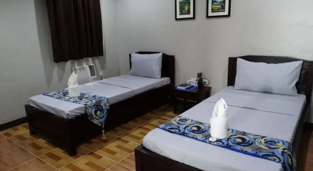 Двухместный номер Standard с балконом Harbour Gardens Tourist Inn