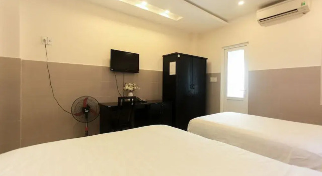OYO 1072 Dragon Hotel, Забронировать Отель Отели Дананга муниципалитета с парковкой, рядом с Музей изящных искусств Дананга, Парковка