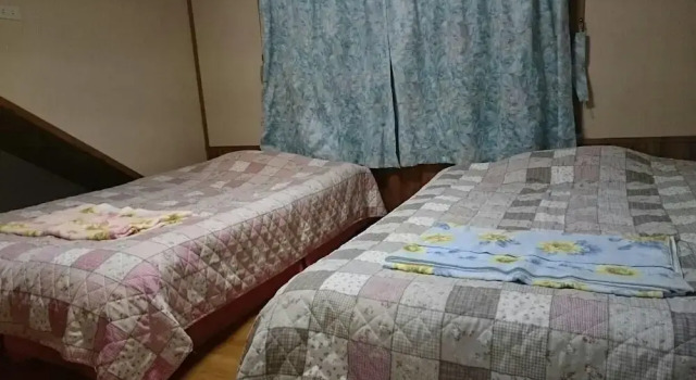 Log Pension Izumigamori, Prenota Casa vacanze Hotel a Okinawa con parcheggio, Parcheggio