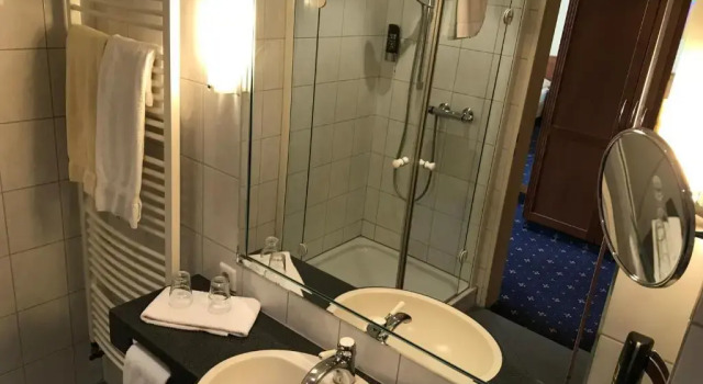 Номер Standard Holskenbänd