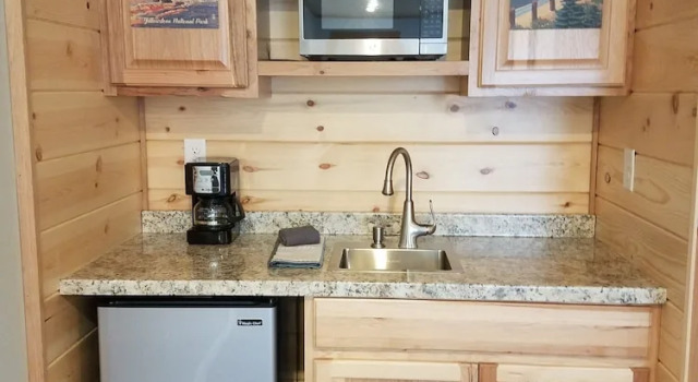 Четырёхместный номер Deluxe с видом на горы 406 Lodge at Yellowstone