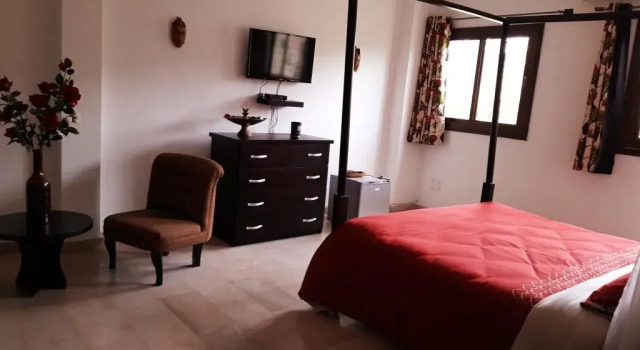 Villa Jaddis, Boek Villa Cocody 
