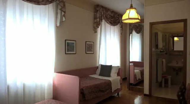 Трёхместный номер Standard Albergo Stella Alpina