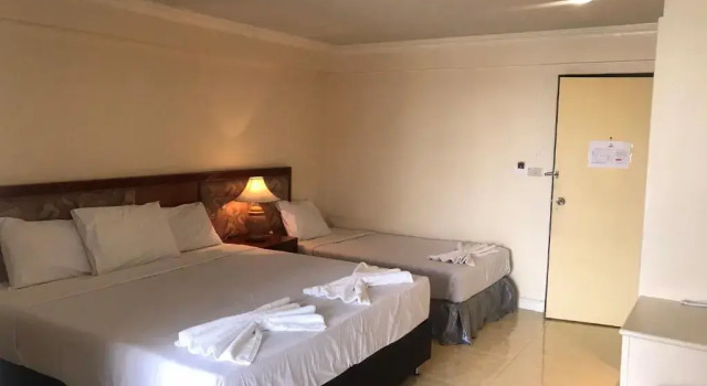 Трёхместный номер Standard Jumbotel Hotel