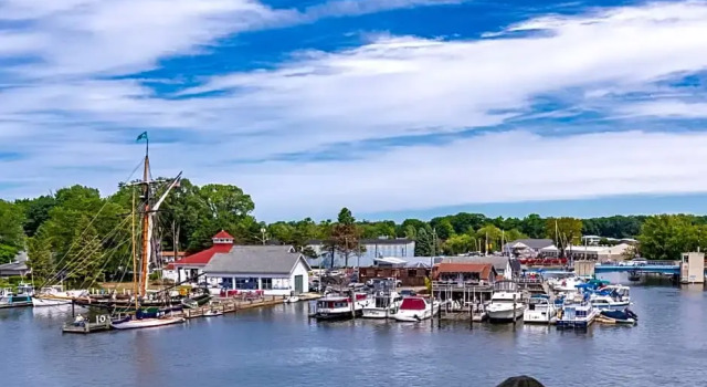 Люкс с видом на реку Old Harbor Inn