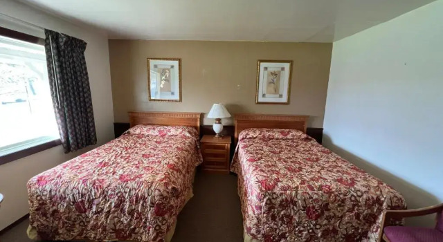 Четырёхместный номер Standard Spinning Wheel Motel
