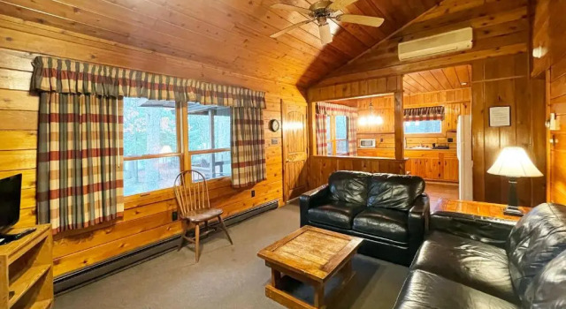 Коттедж с 2 комнатами Mountain Springs Lake Resort
