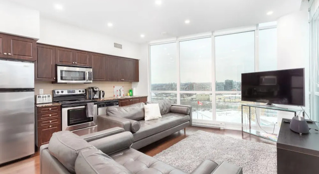 Penthouse with CN Tower view, Varaa Hotelli Toronto 