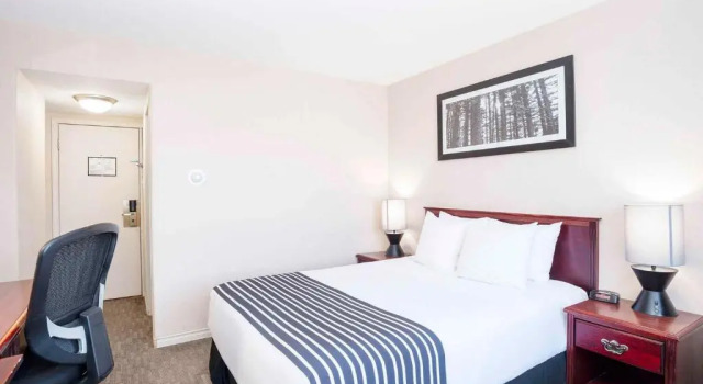 Номер Standard Sandman Inn Smithers