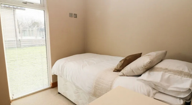 33 Y Noddfa, Book Hotel Llannor Gwynedd
