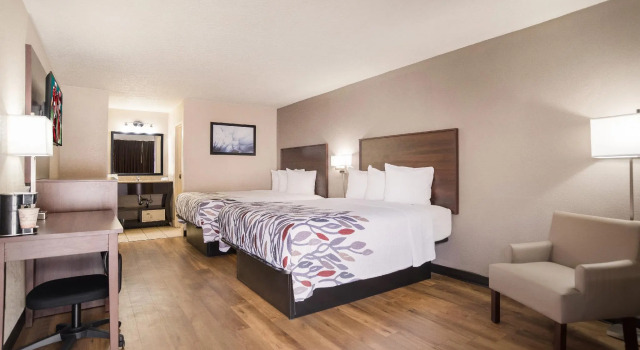 Четырёхместный номер Deluxe Red Roof Inn Baltimore South Glen Burnie