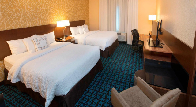 Четырёхместный номер Standard Lakes Inn