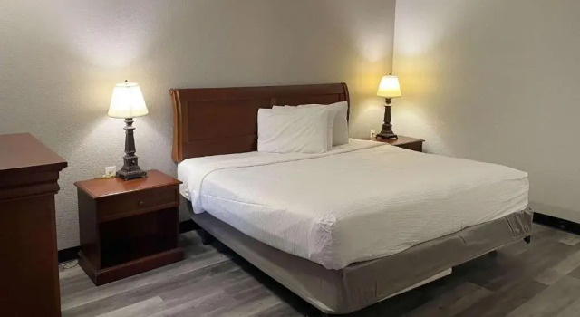 Номер Standard Motel 6 Harrisburg PA Near PA Expo Center