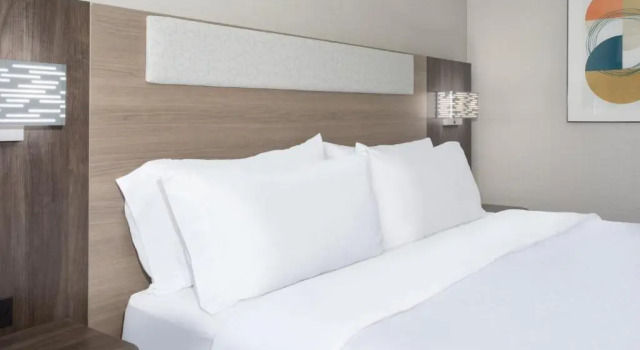 Run of House Holiday Inn Express and Suites Helena by IHG