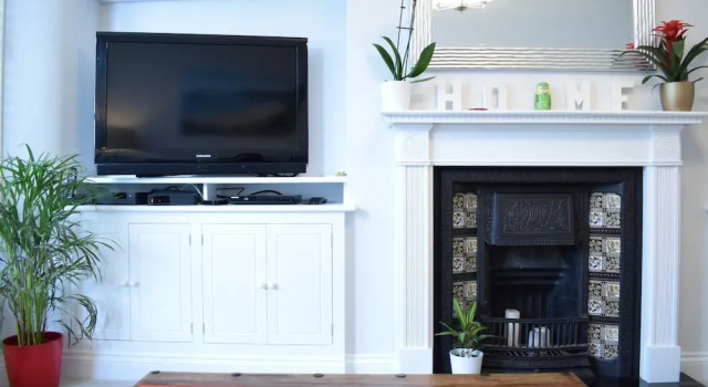 Modern Family Home Near Wimbledon With Garden
