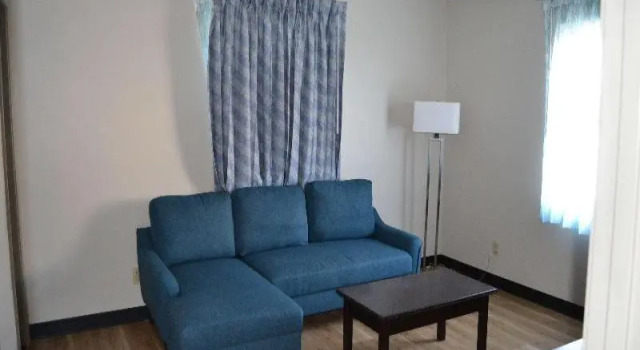 Люкс Days Inn and Suites by Wyndham Sikeston