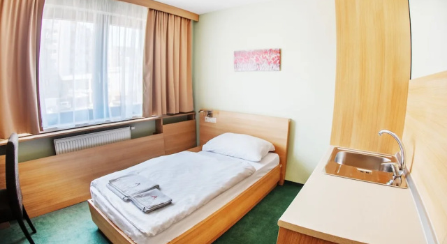 Одноместный номер Economy Alexandra Business Hotel