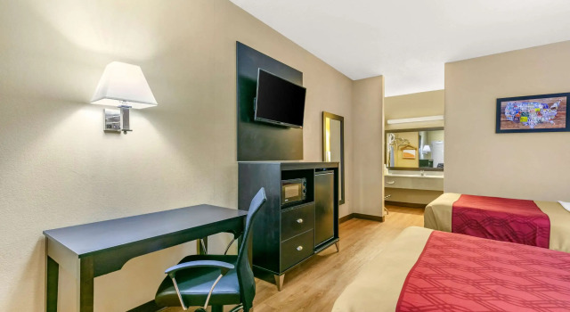 Четырёхместный номер Standard Econo Lodge Northport - Tuscaloosa North