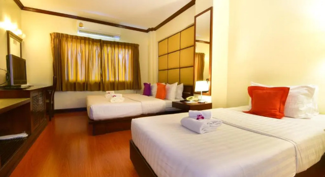 Трёхместный номер Grand Business Inn