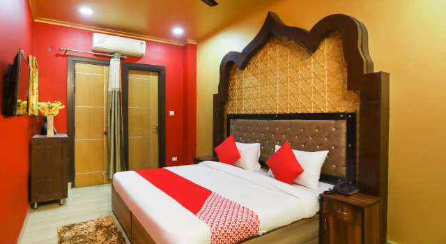 OYO 67069 Chirag Hotel
