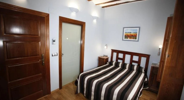 Hostal Rey Pedro I, Забронировать Отель Санто-Доминго-де-ла-Кальсада Ла-Риоха, рядом с Санто-Доминго-де-ла-Кальсада  Кафедральный музей