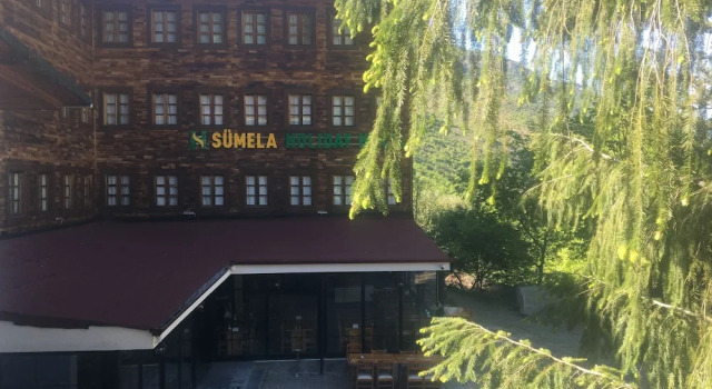 SÜMELA HOLİDAY HOTEL, Buchen Sie Hotel Maçka Region Trabzon